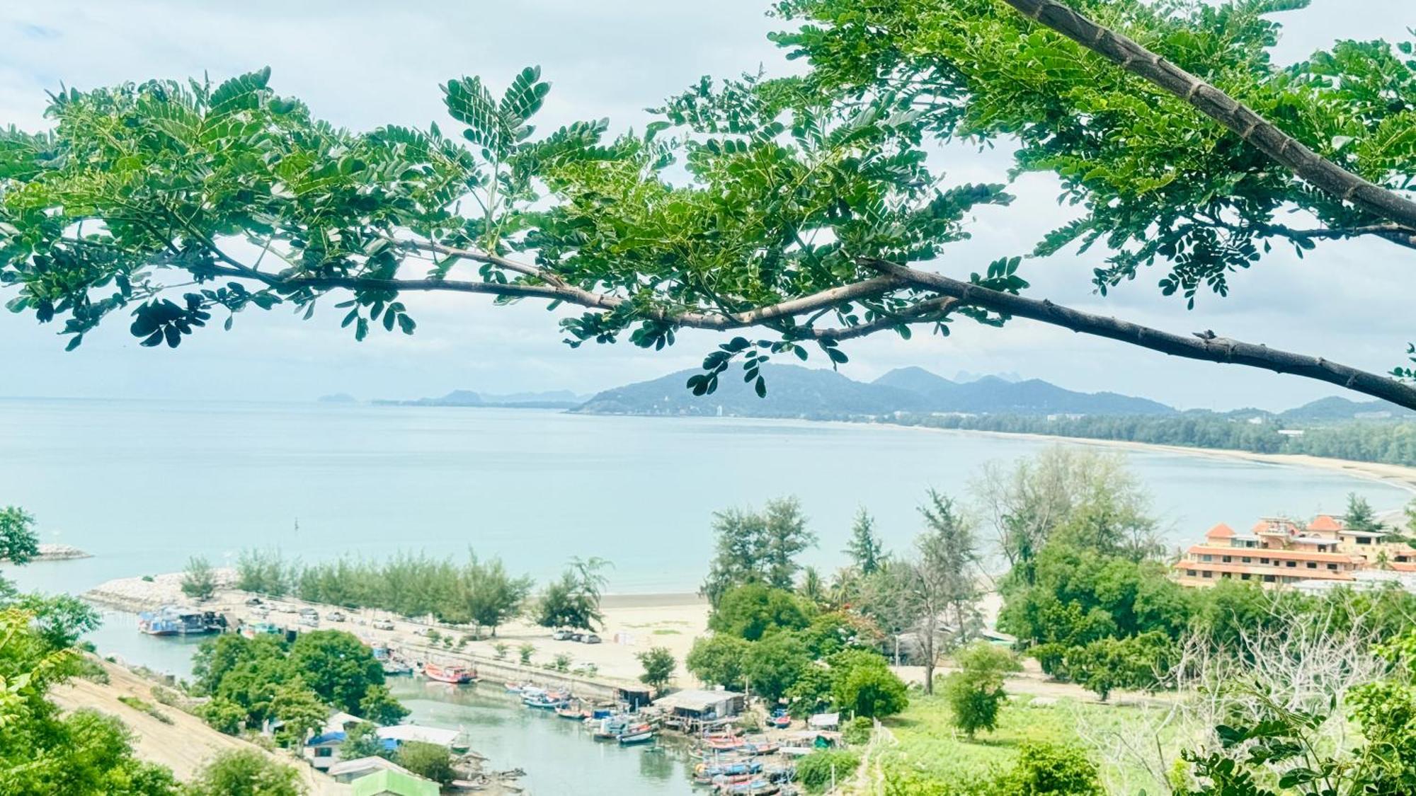 Sea&Mountain View,5 Mins Walk To Famous Beach With King Size Bed Хуа Хин Экстерьер фото